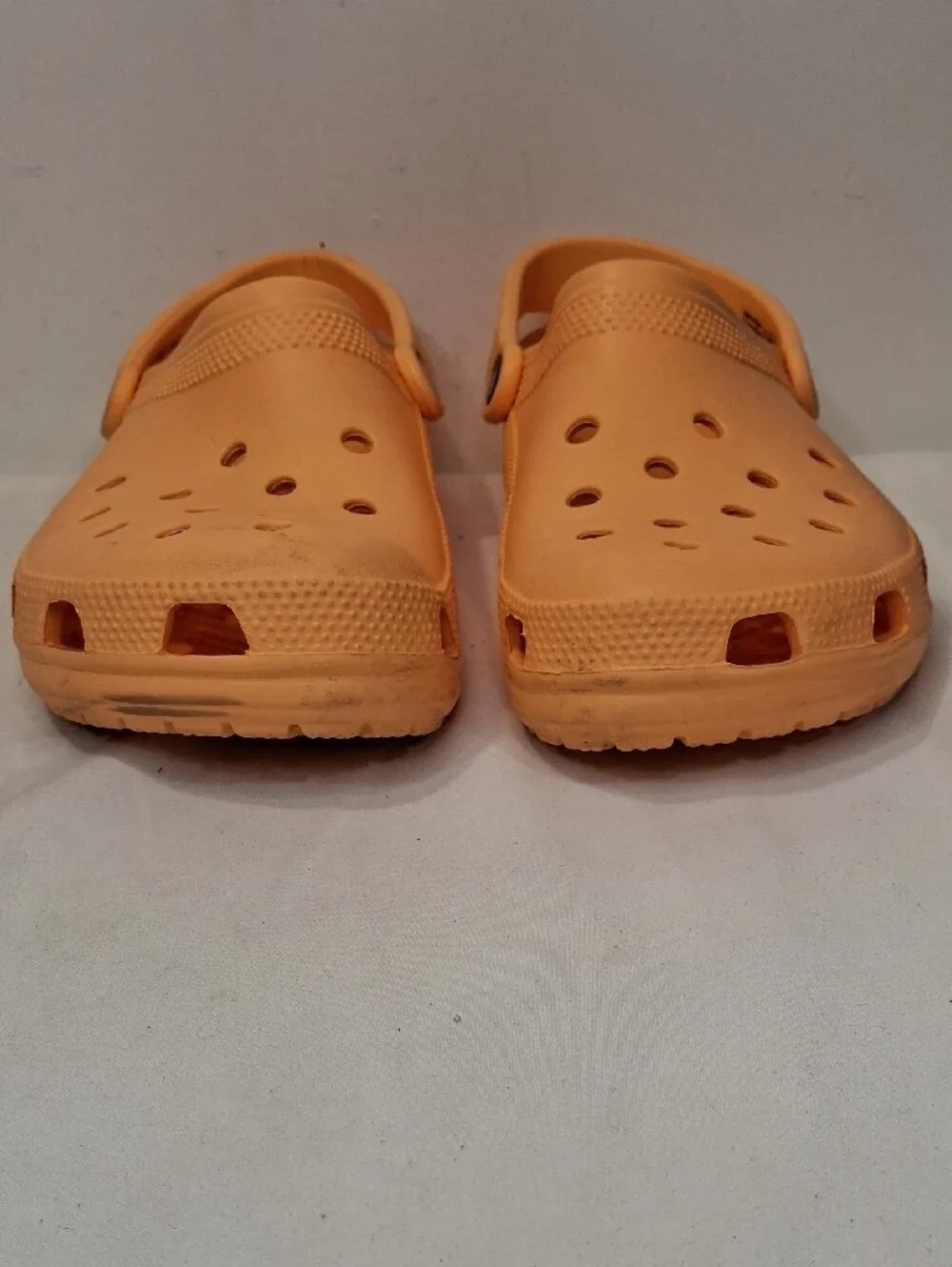 Mens/Womens CROCS Classic Clog in Bright Orange. Single Strap